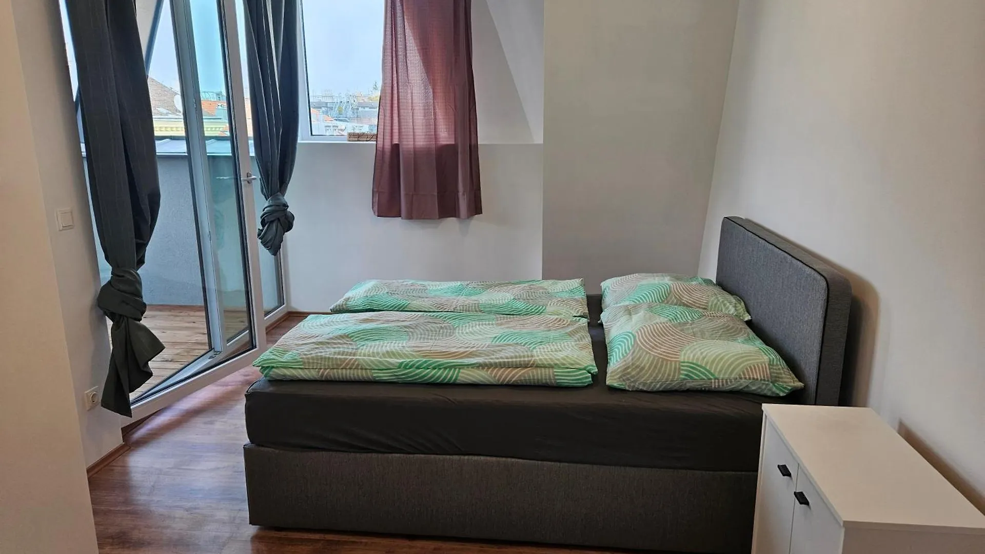 Corner Rooftop Apartment 24 Vienna