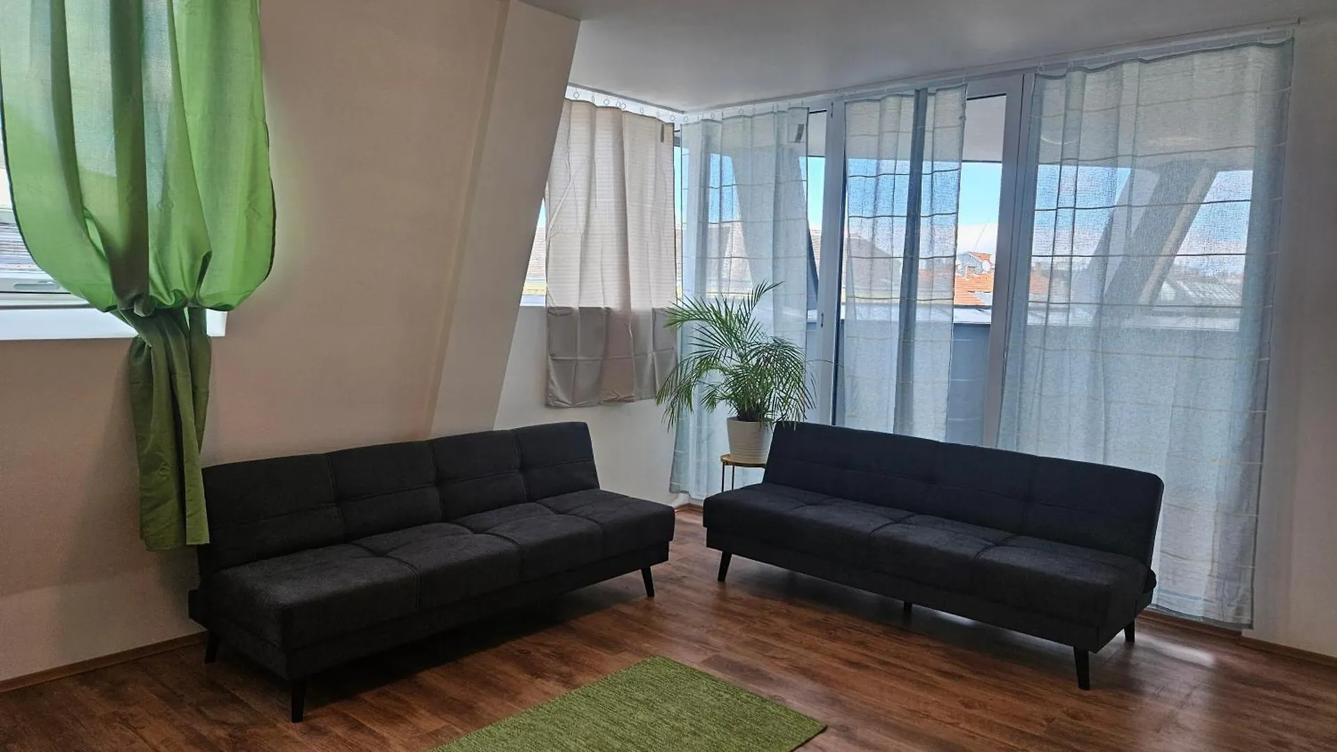 Corner Rooftop Apartment 24 contacts